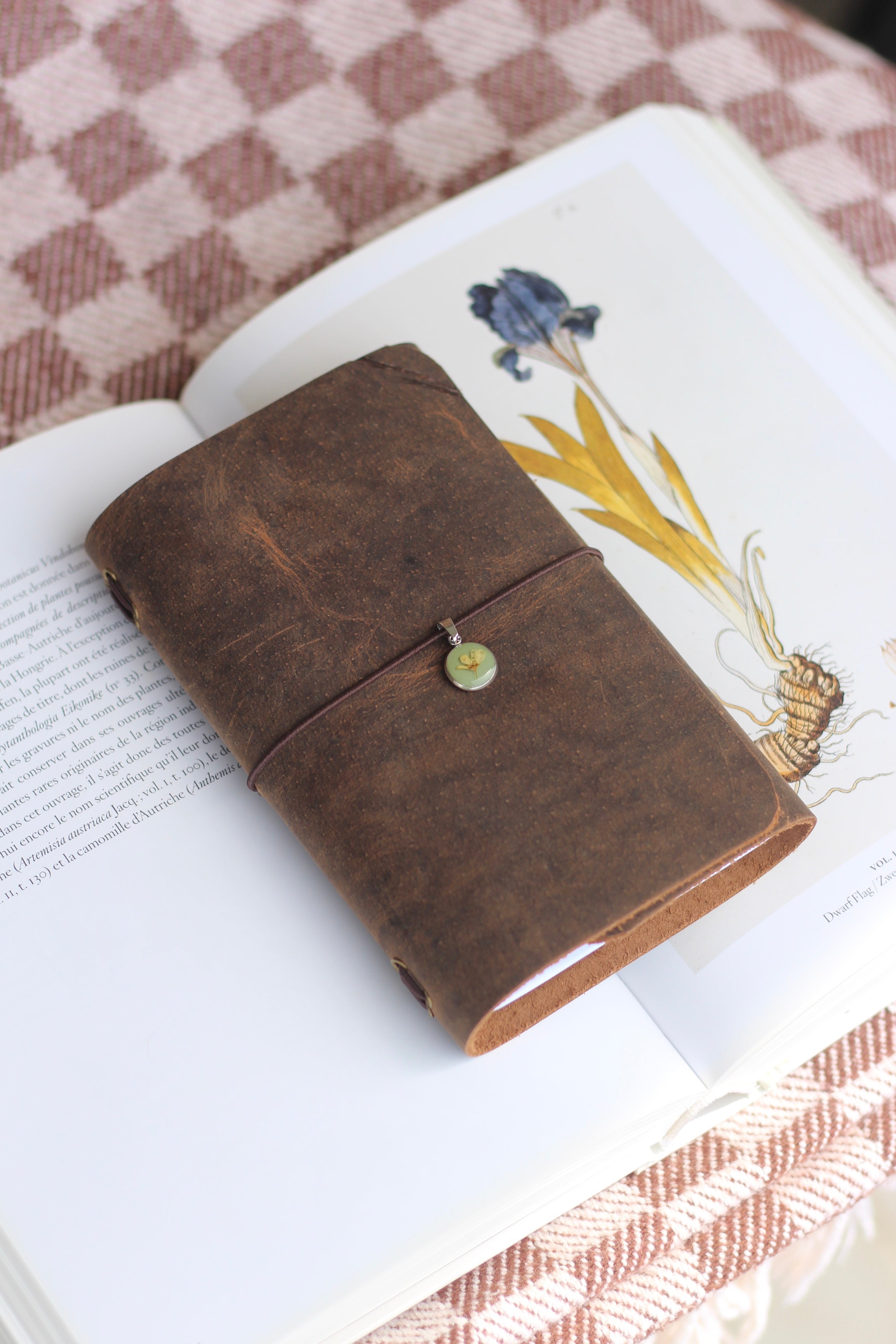 Handmade Leather Traveler’s Notebook Cover